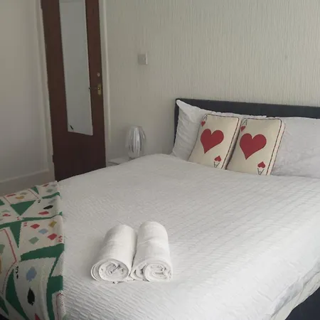 Royal Card Room, Sheared House Pansiyon Bristol